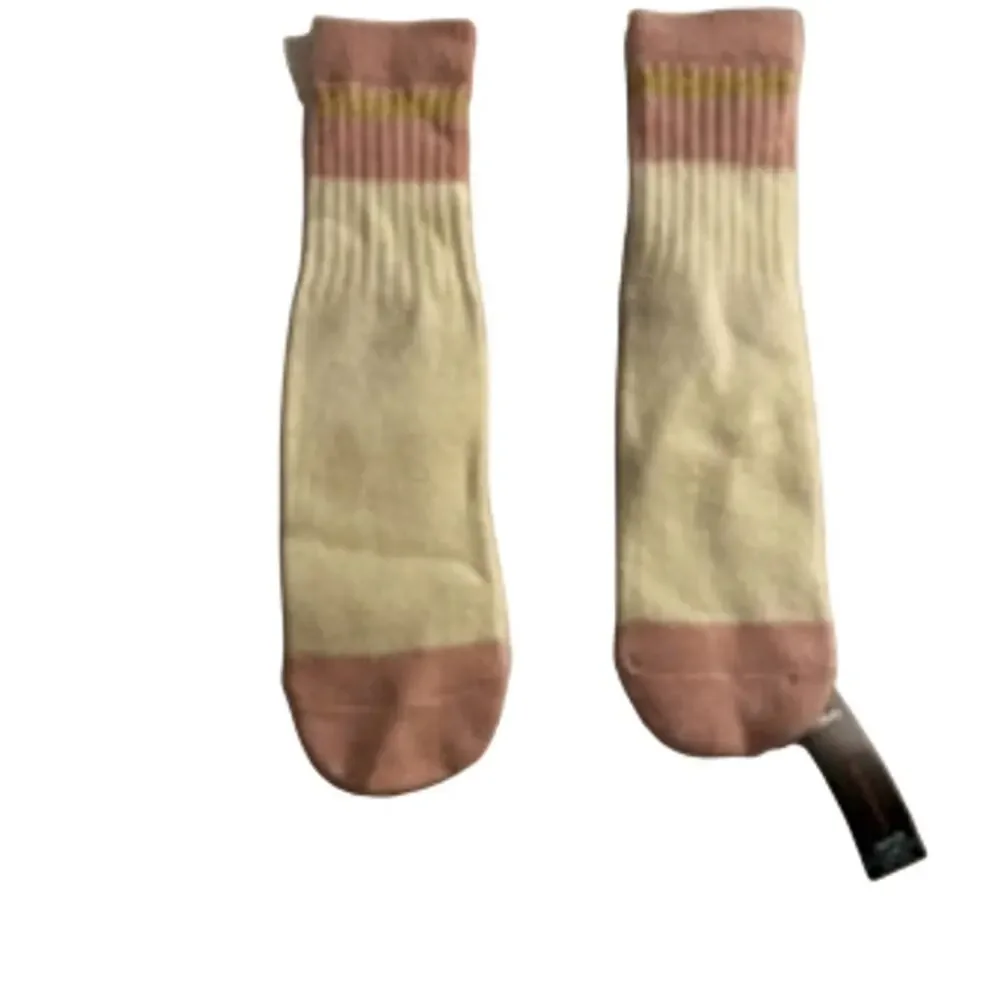 No Boundaries Cow Socks “But First Coffee” Pink Cozy One Size